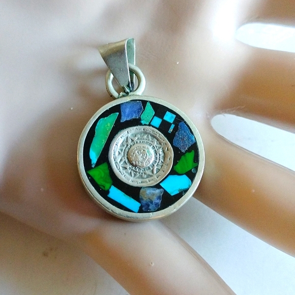 ZUNI TRIBAL SILVER KACHINA EAGLE DANCER PENDANT INLAID TURQUOISE GREEN ONYX - Picture 5 of 5